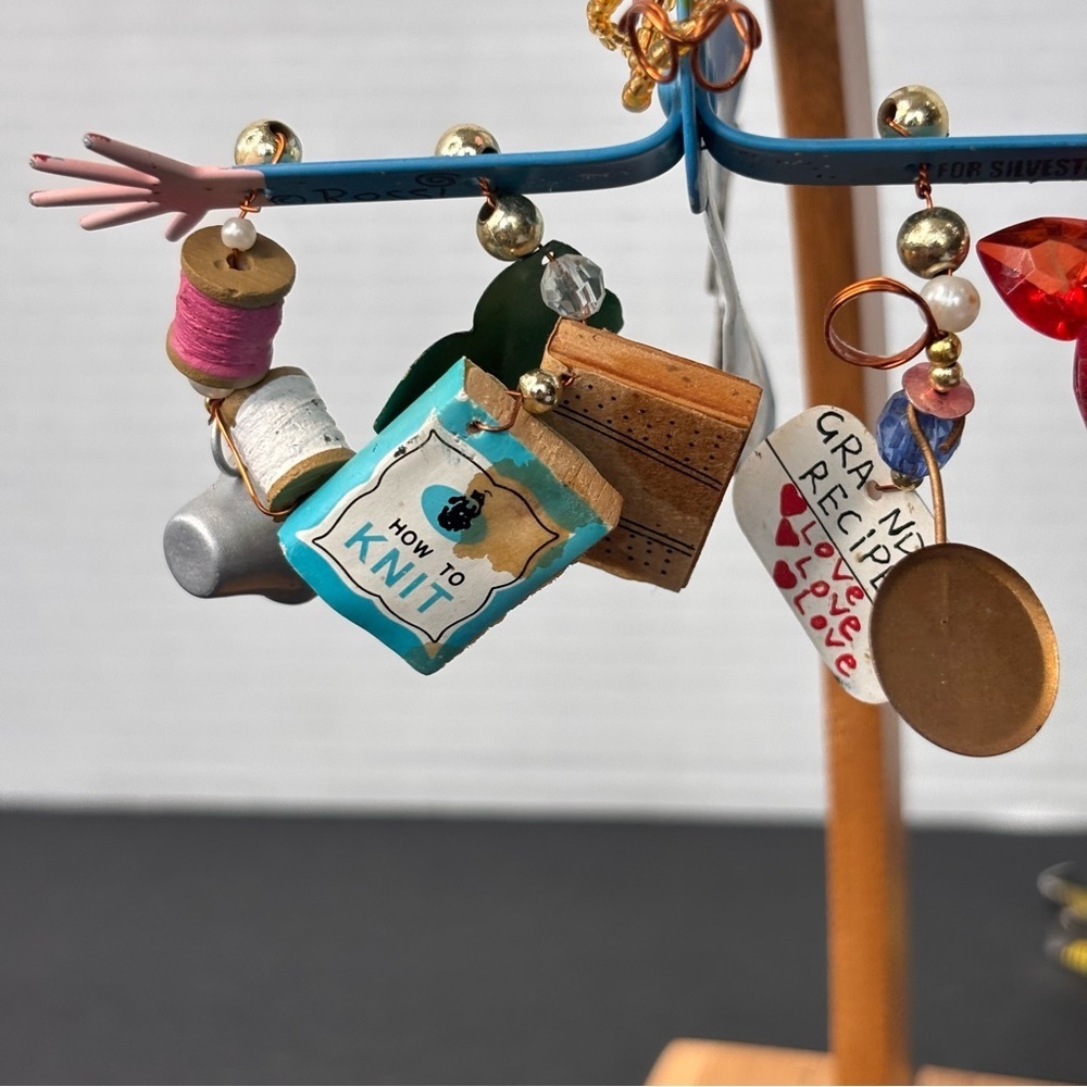 Silvestri Fanciful Flights Karen Rossi 3D GRANDMA Ornament Metal Charms Hanging - Picture 7 of 9